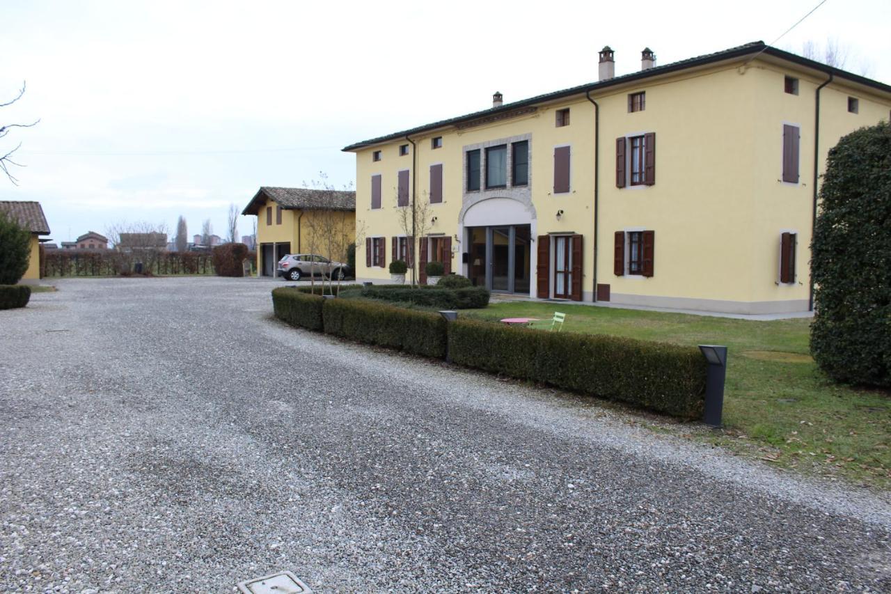 B&B Temenos Parma Kültér fotó
