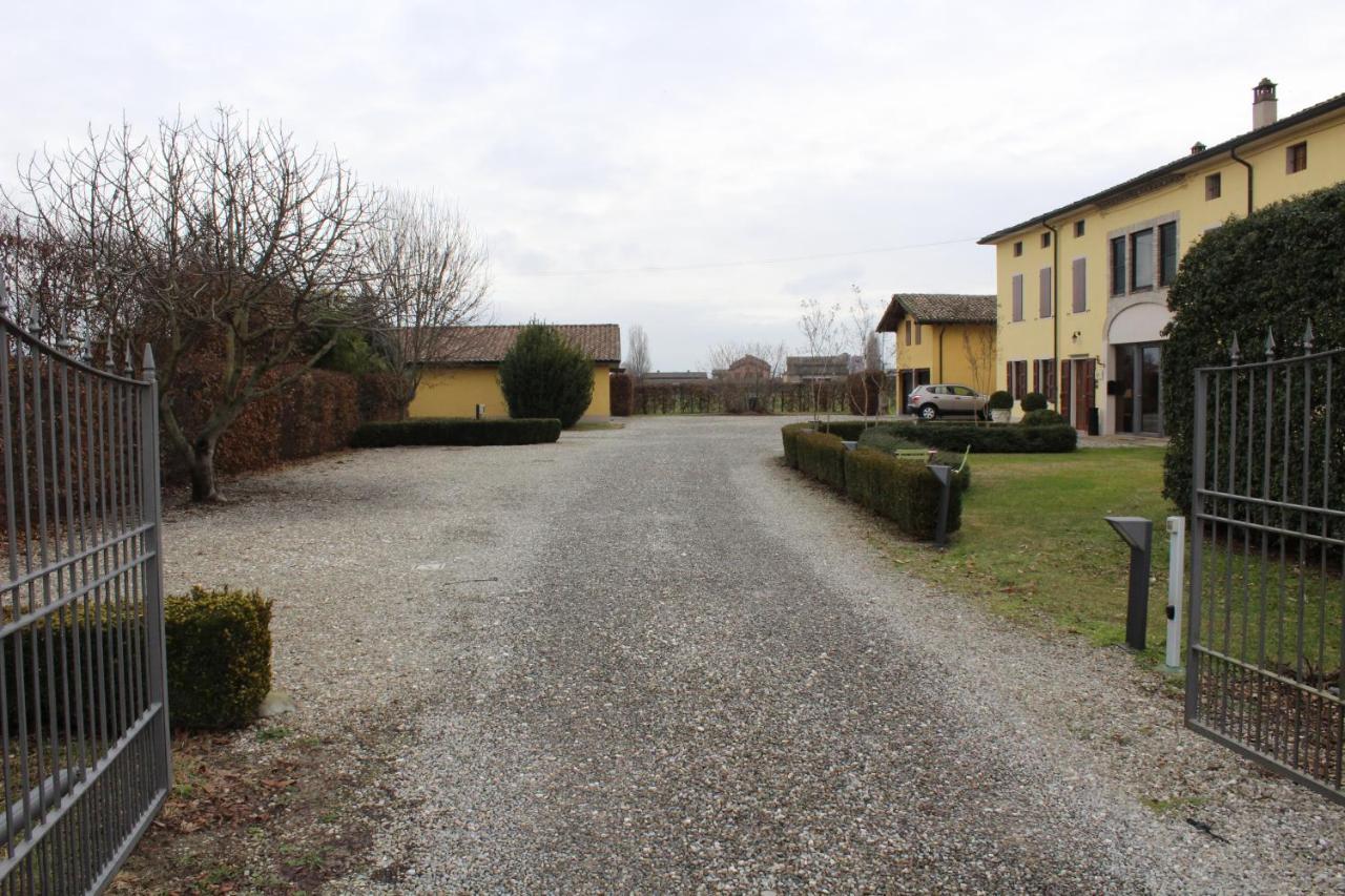 B&B Temenos Parma Kültér fotó